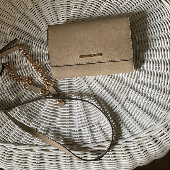 Michael Kors Jet Set Crossbody Bag detachable Wallet, Medium - Brown - Picture 6 of 8